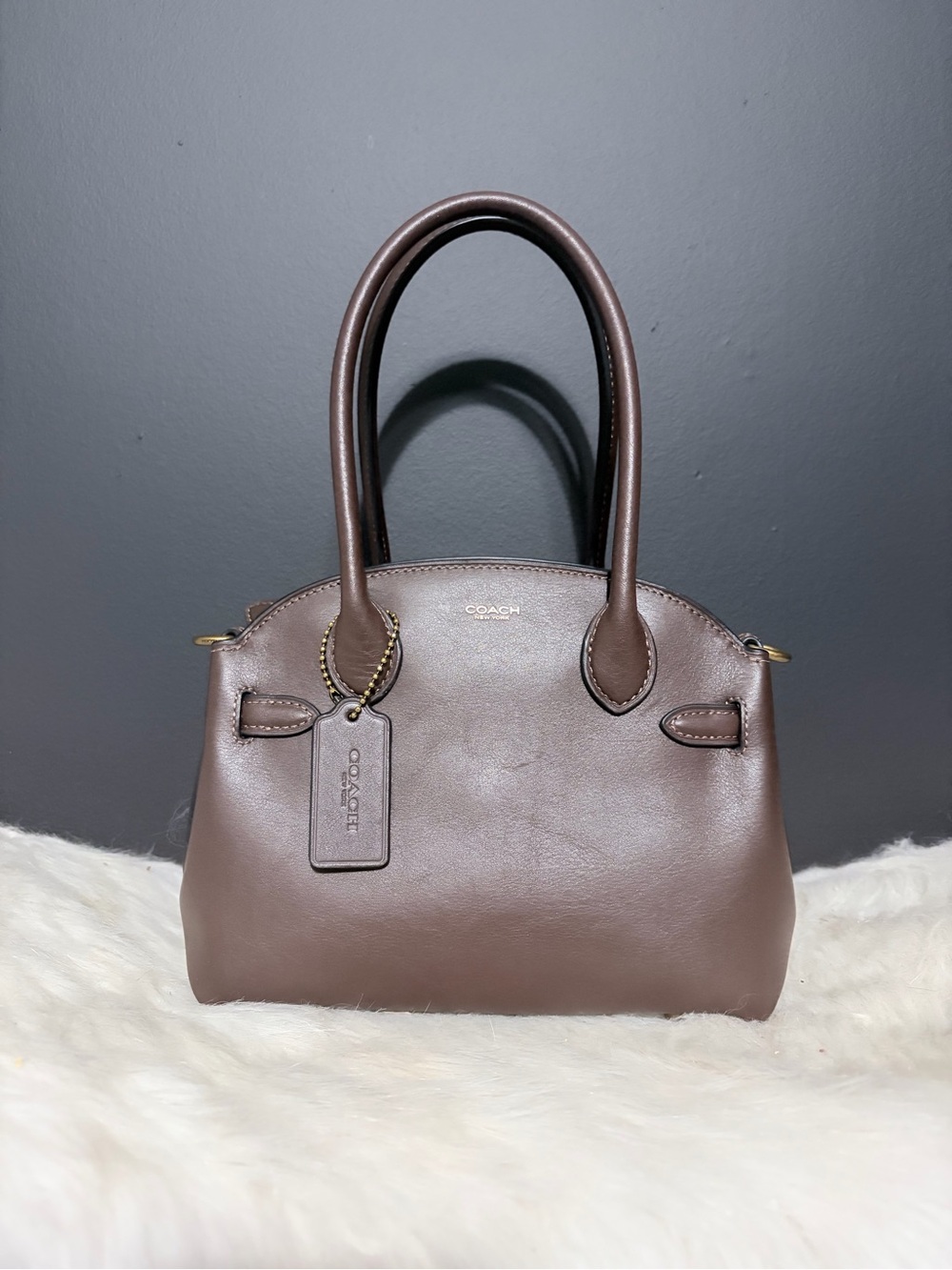 Coach Empire 21 Maple with Brass Hardware
